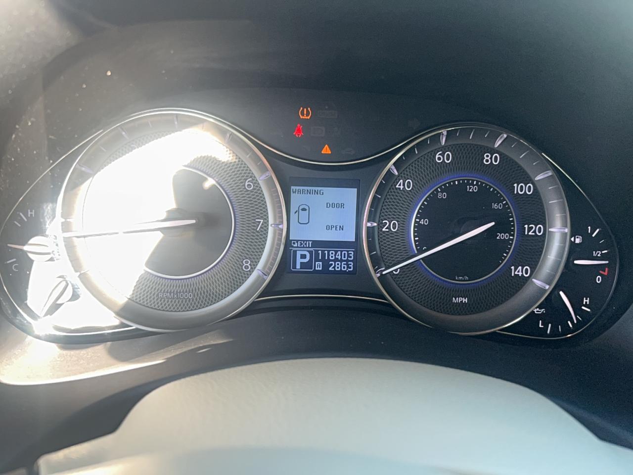 2012 INFINITI QX56 photo 8