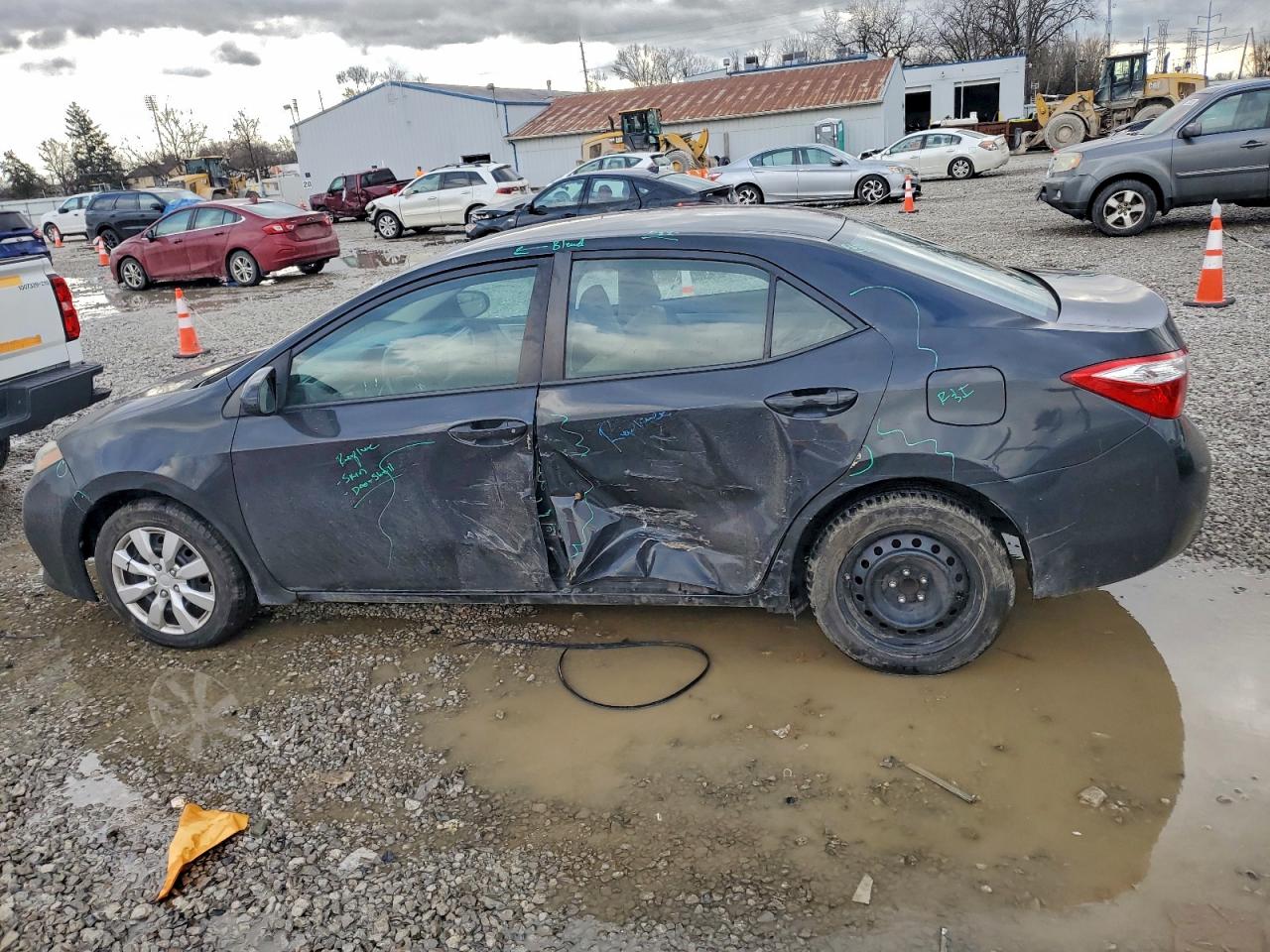 2016 TOYOTA COROLLA L photo 2
