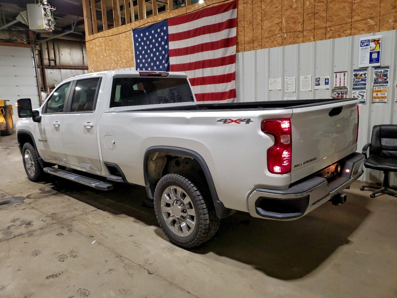 2023 CHEVROLET SILVERADO K2500 HEAVY DUTY LT photo 2