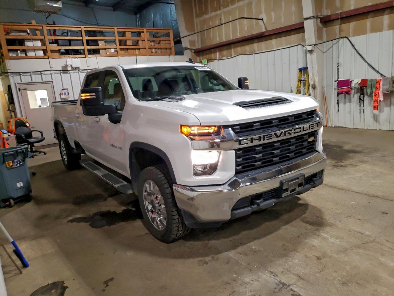 2023 CHEVROLET SILVERADO K2500 HEAVY DUTY LT photo 4