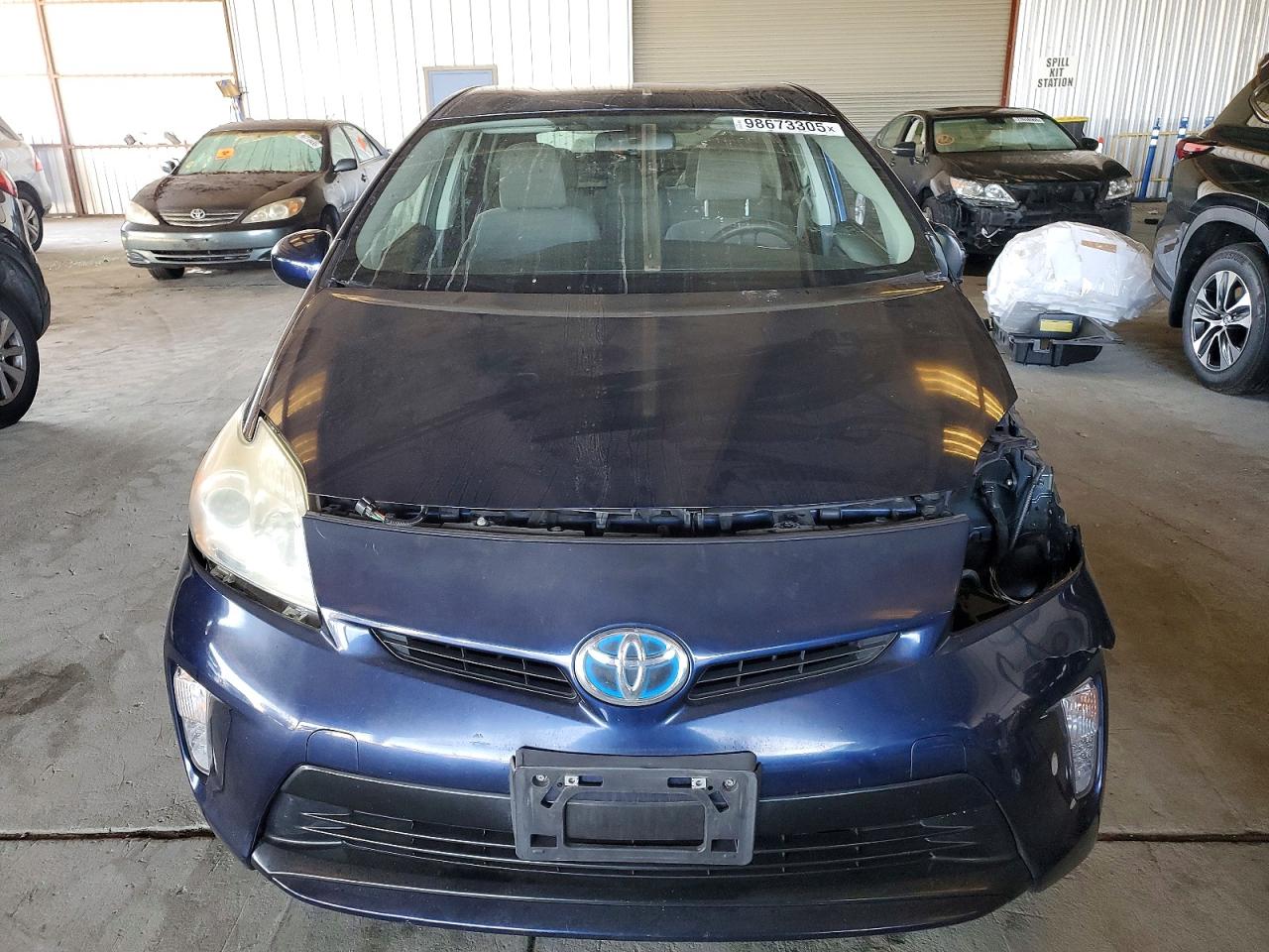 2014 TOYOTA PRIUS photo 5