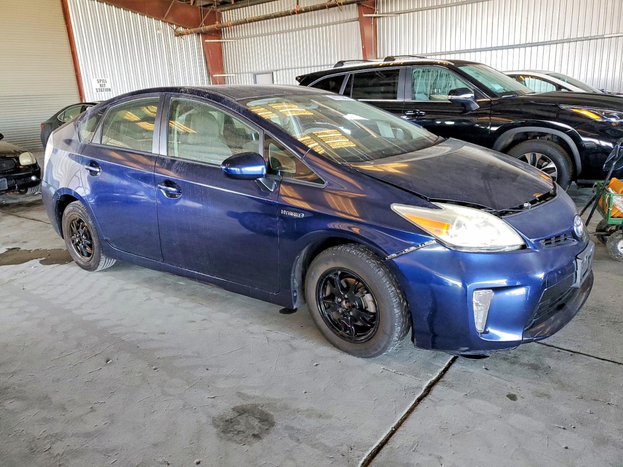 2014 TOYOTA PRIUS photo 4