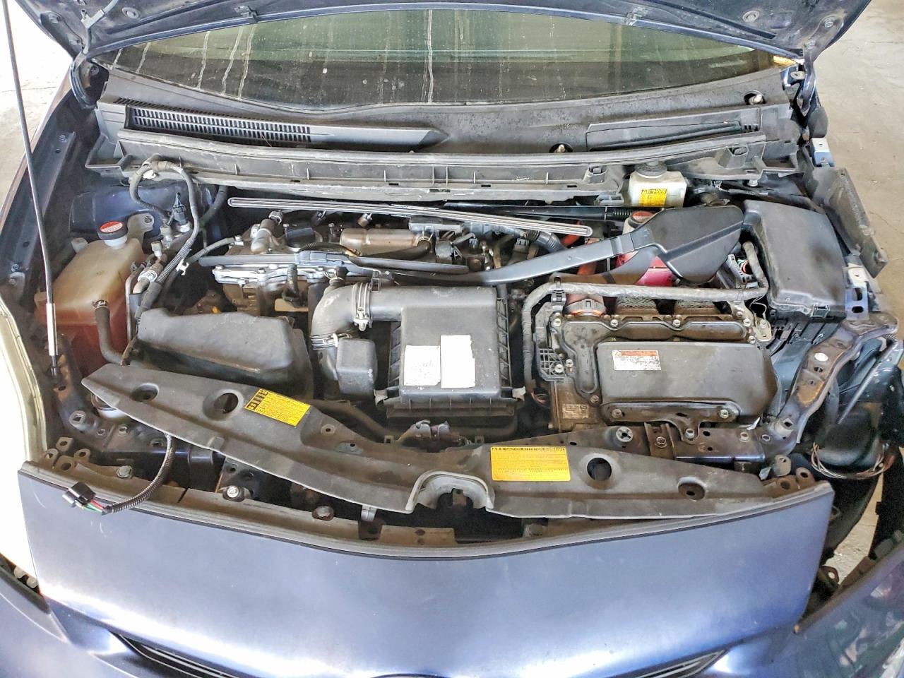 2014 TOYOTA PRIUS photo 11