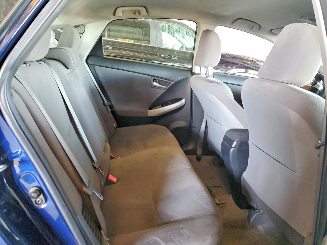 2014 TOYOTA PRIUS photo 10