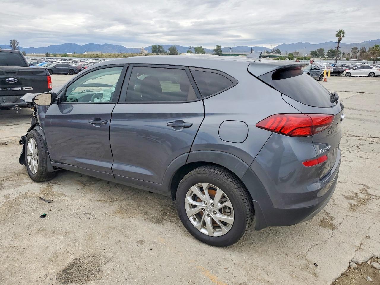 2019 HYUNDAI TUCSON SE photo 2