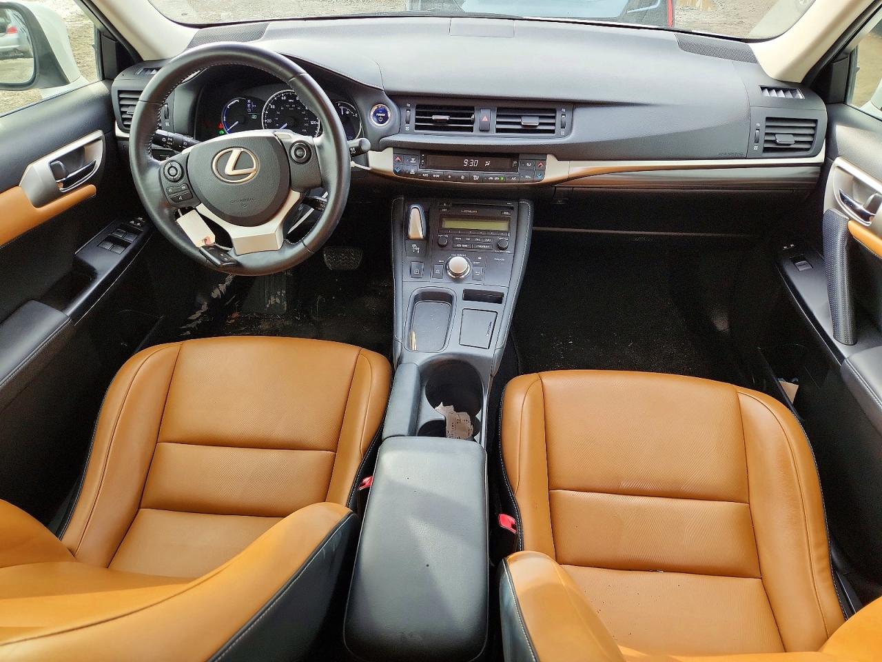 2015 LEXUS CT 200 photo 8