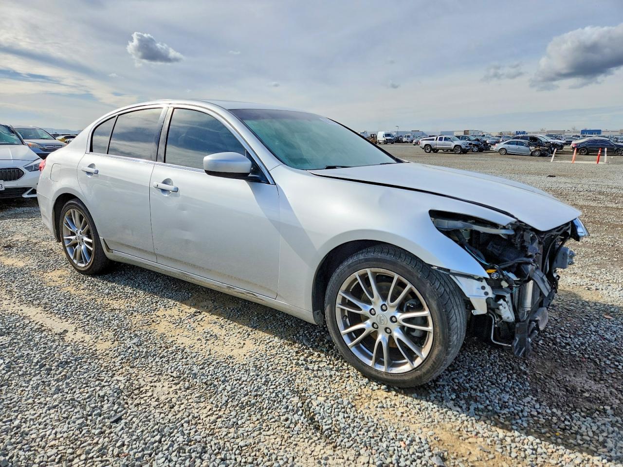 2011 INFINITI G37 BASE photo 4