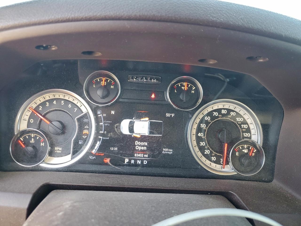 2017 RAM 1500 SLT photo 9