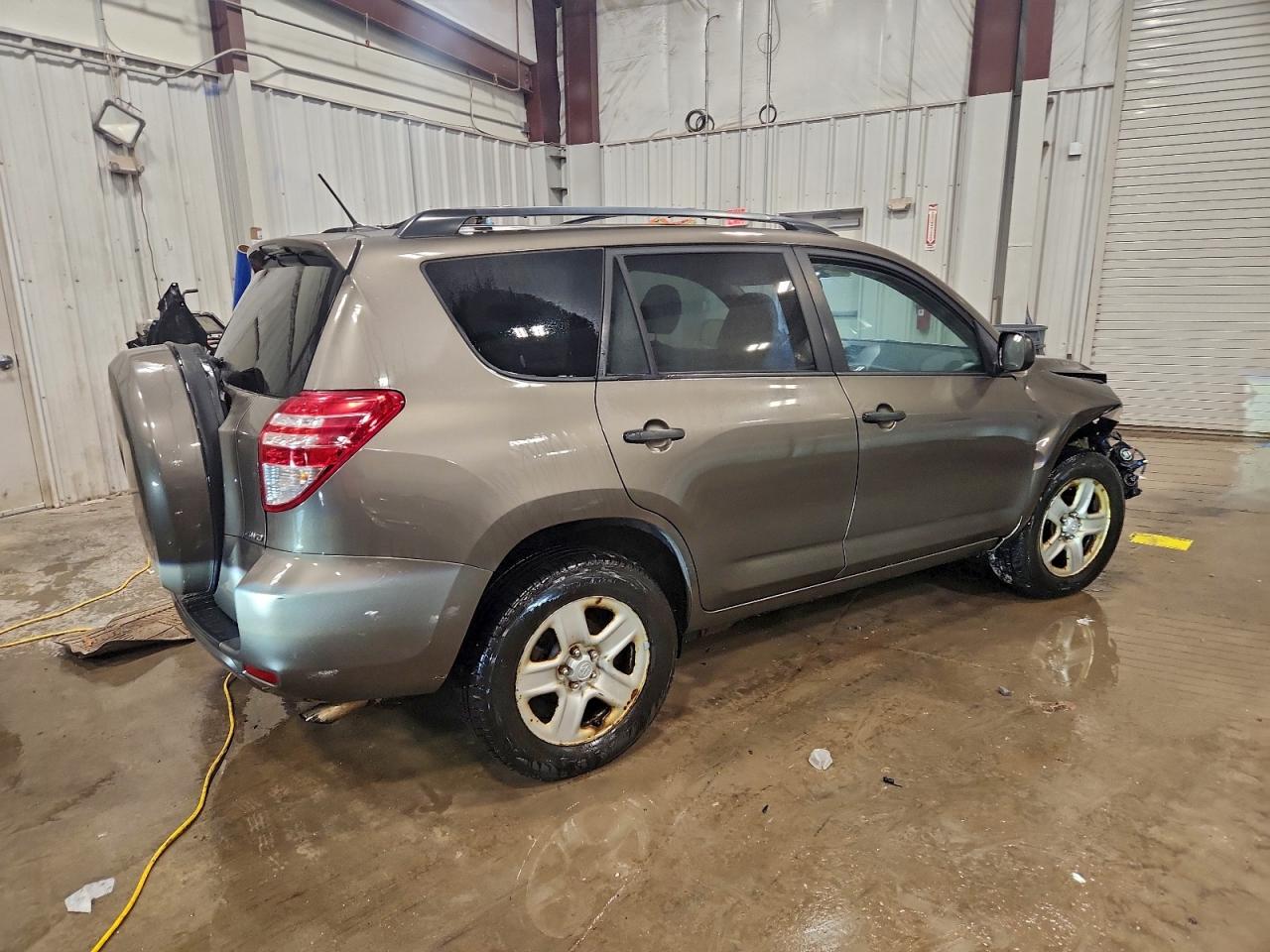 2010 TOYOTA RAV4 photo 3