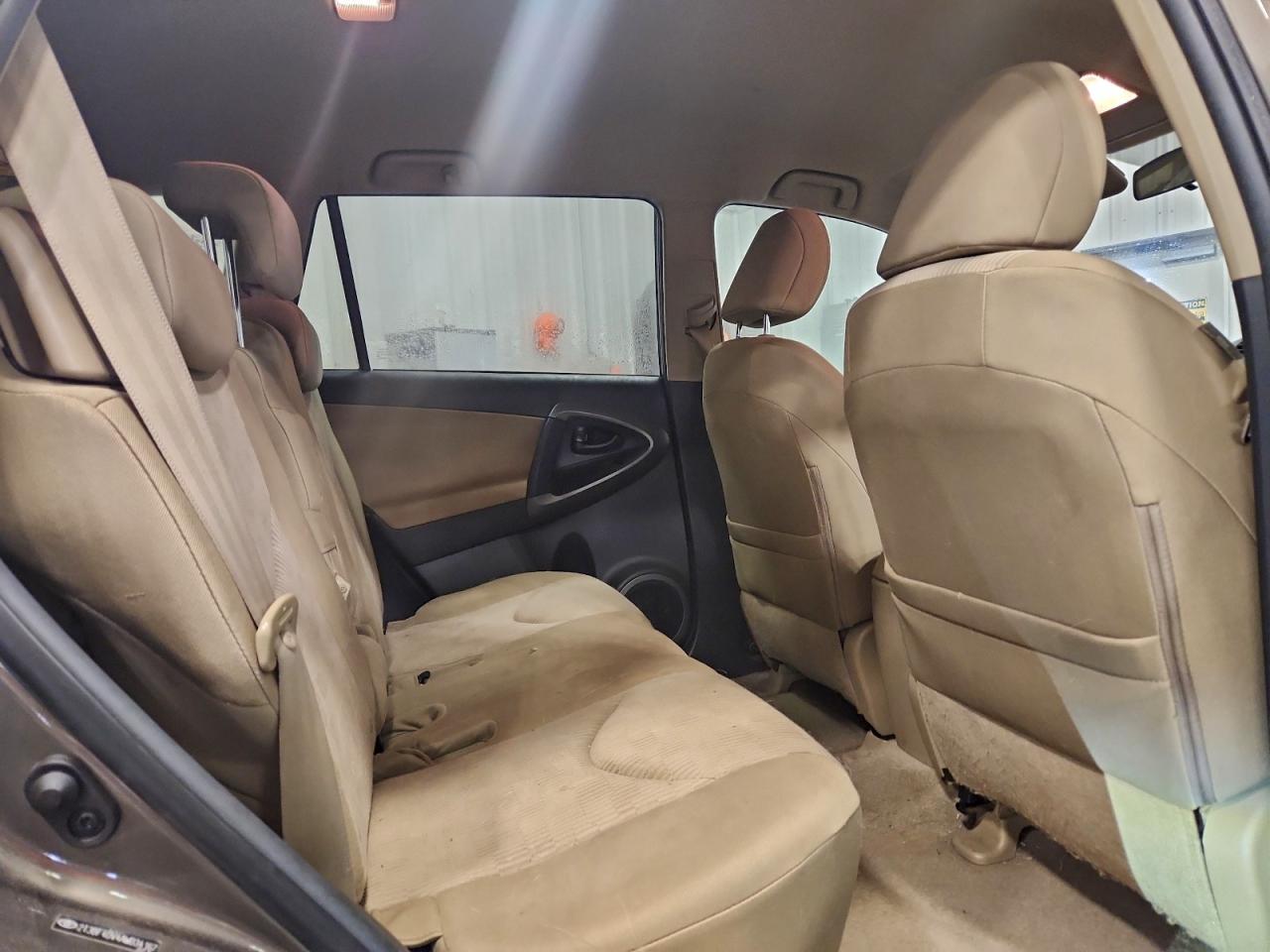2010 TOYOTA RAV4 photo 11