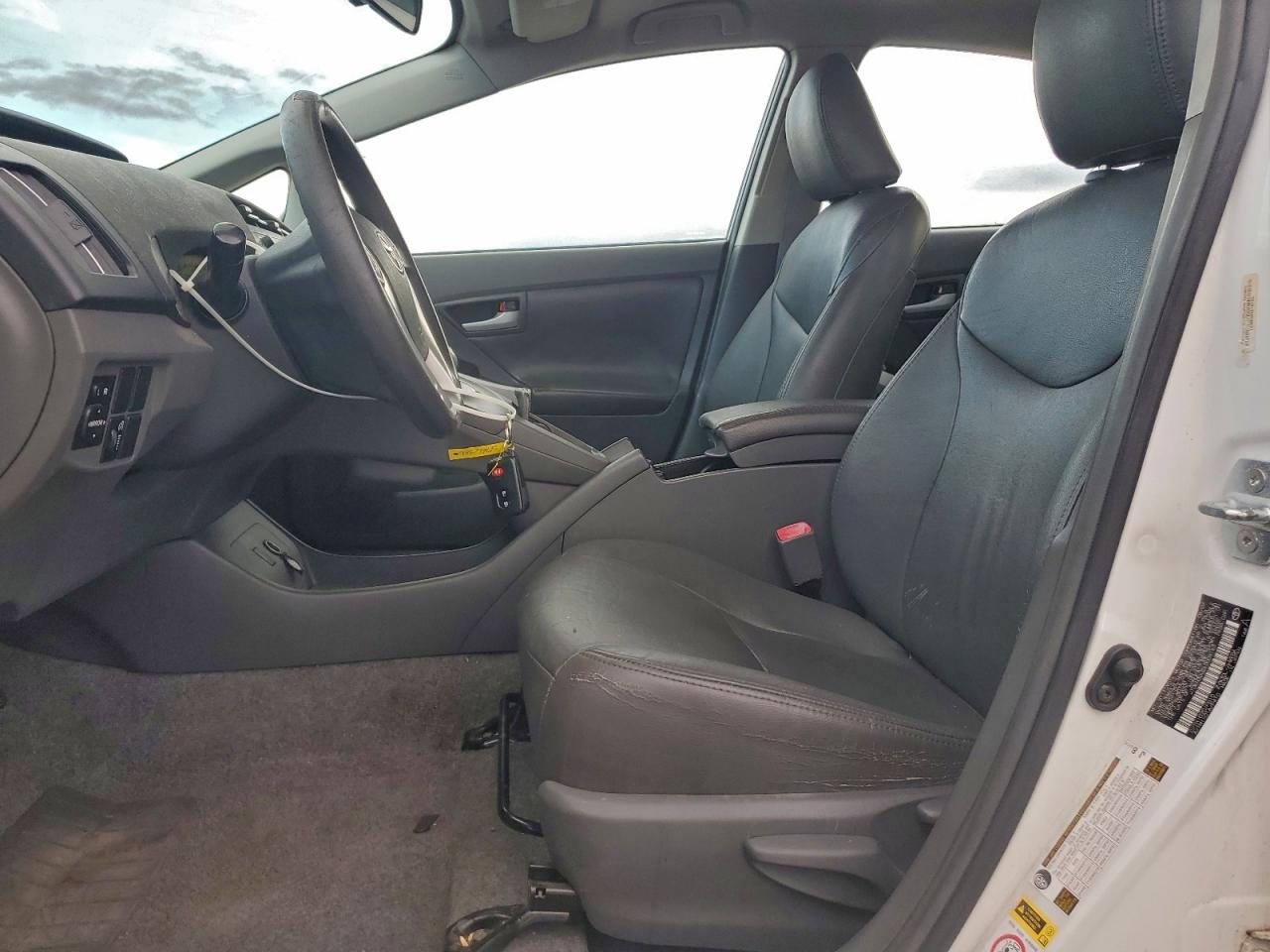 2010 TOYOTA PRIUS photo 7