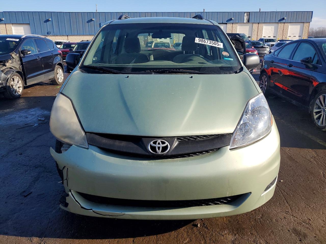 2009 TOYOTA SIENNA CE photo 5