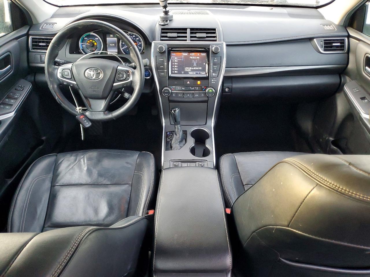 2015 TOYOTA CAMRY HYBRID photo 22