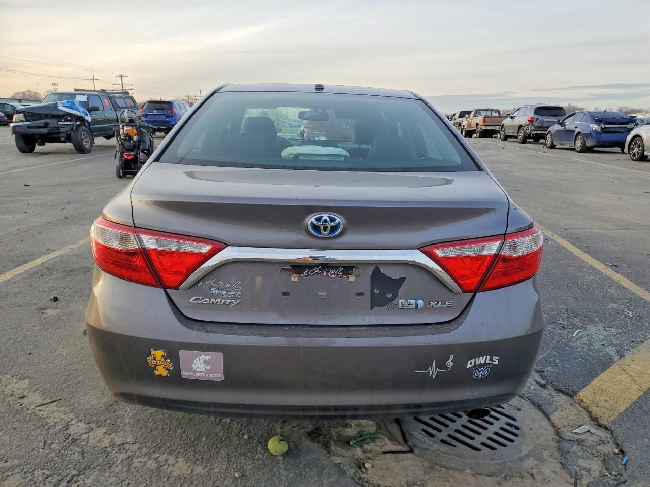 2015 TOYOTA CAMRY HYBRID photo 16