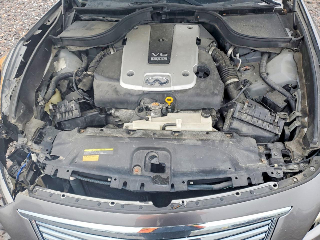 2010 INFINITI G37 photo 11