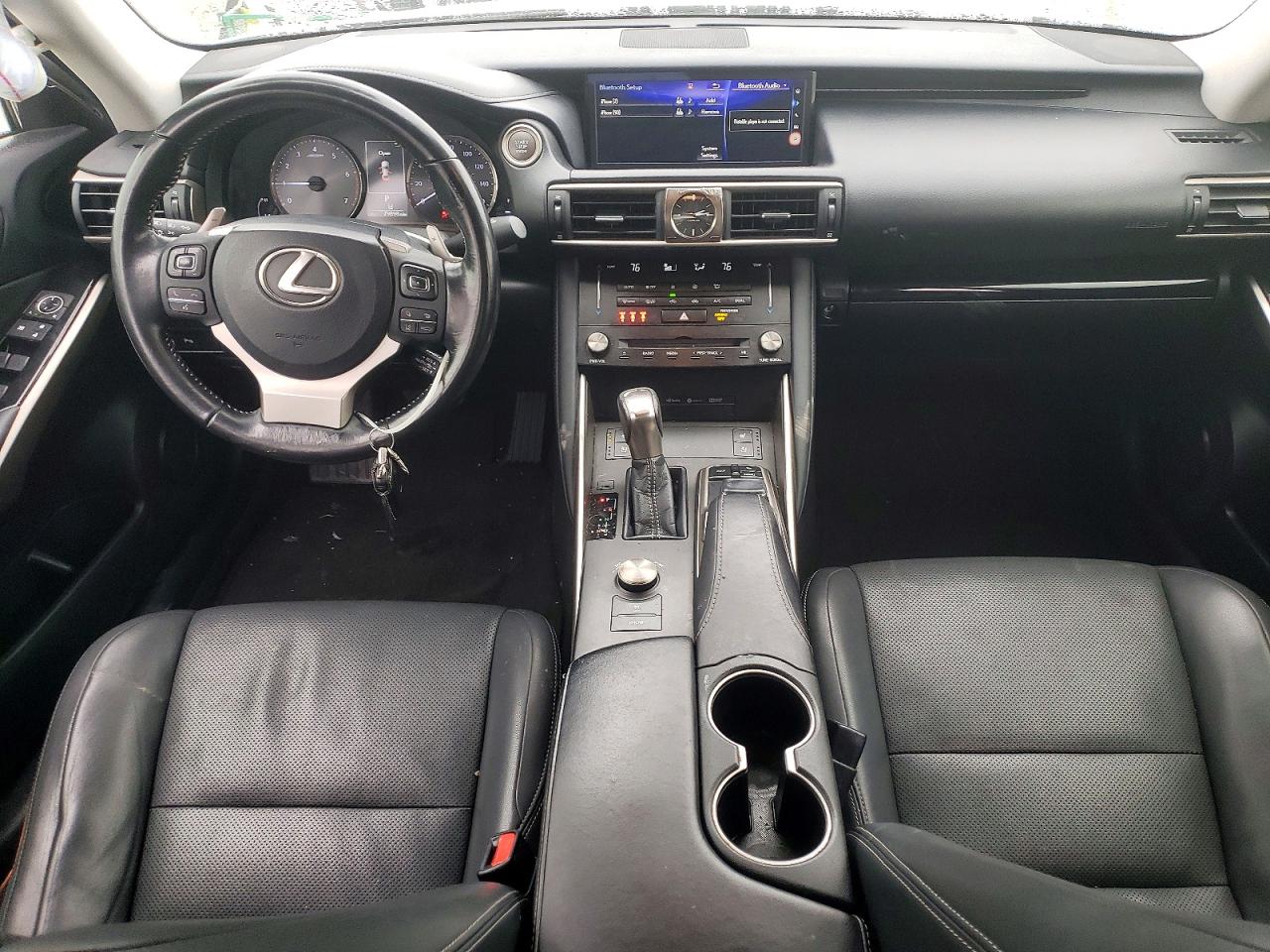 2017 LEXUS IS 200T photo 8