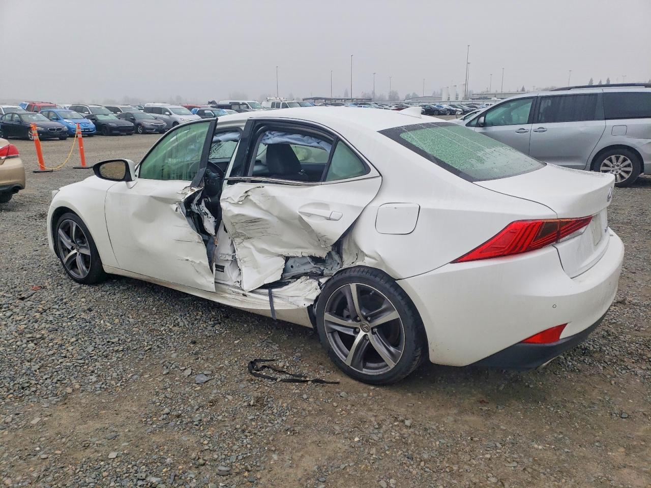 2017 LEXUS IS 200T photo 2