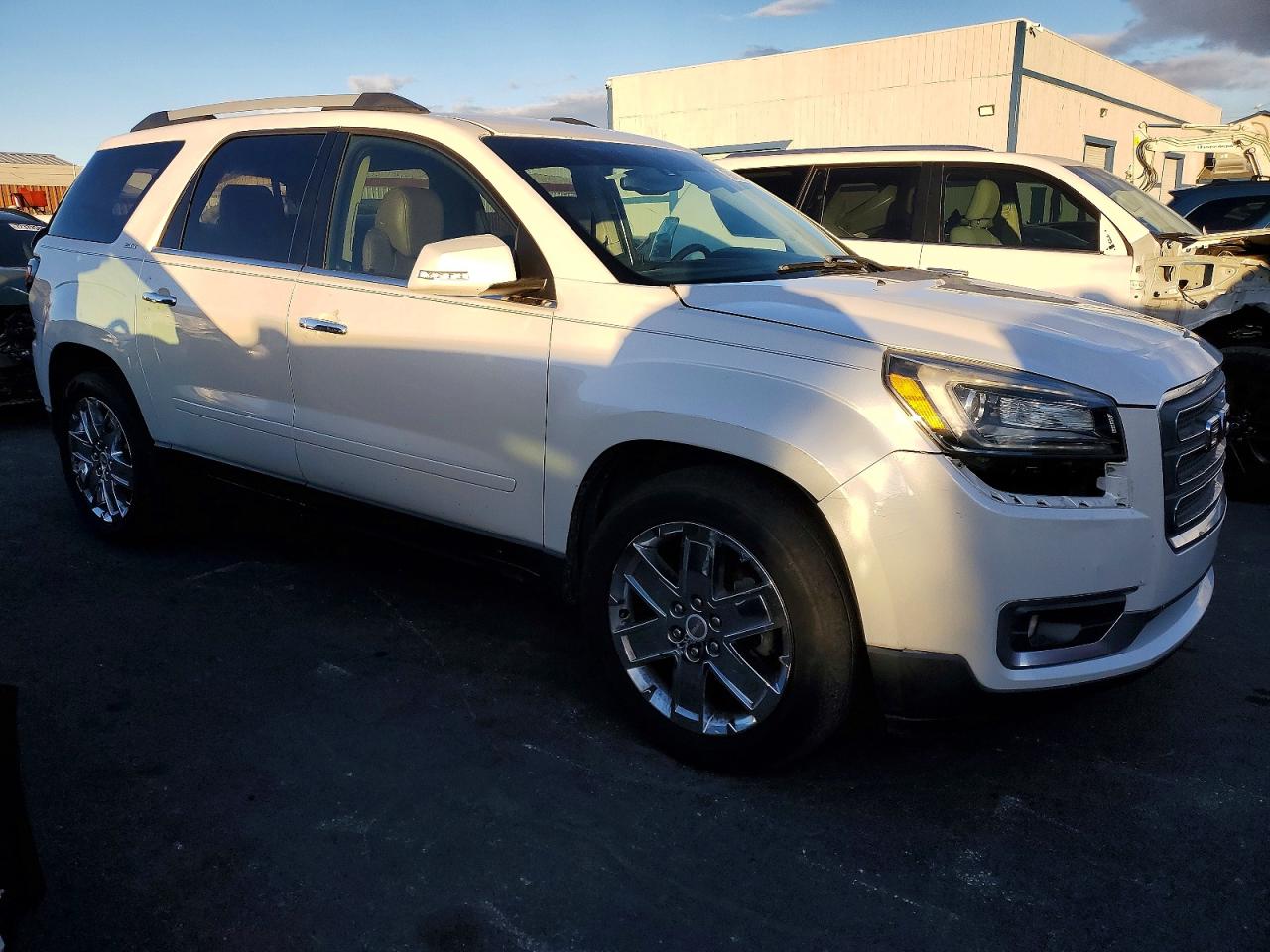 2017 GMC ACADIA LIMITED SLT-2 photo 4