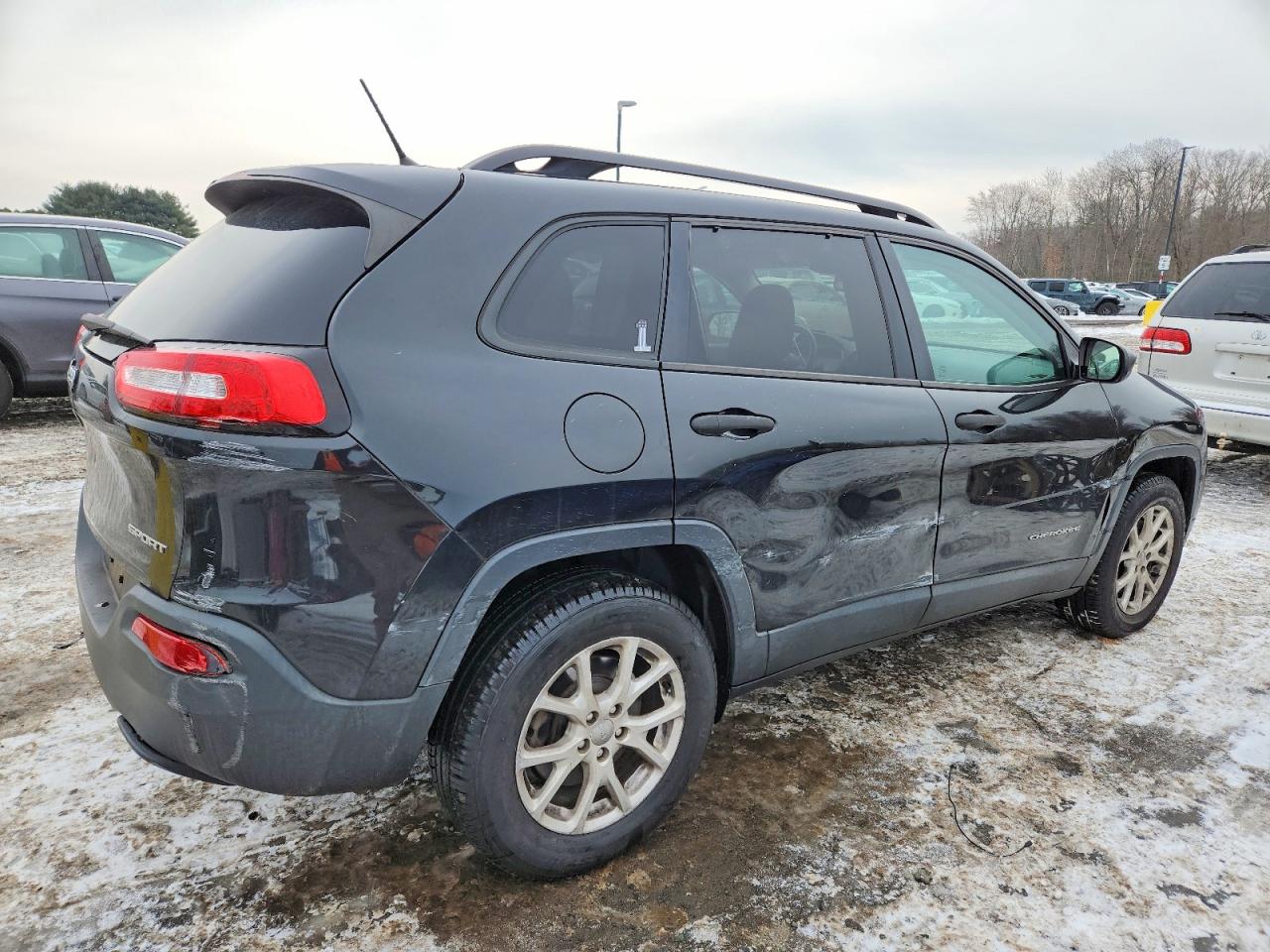 2016 JEEP CHEROKEE SPORT photo 5
