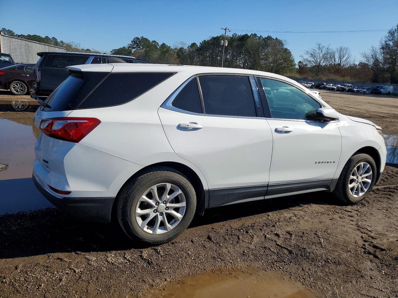 2019 CHEVROLET EQUINOX LT photo 3