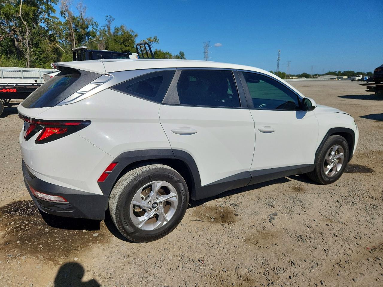 2024 HYUNDAI TUCSON SE photo 3
