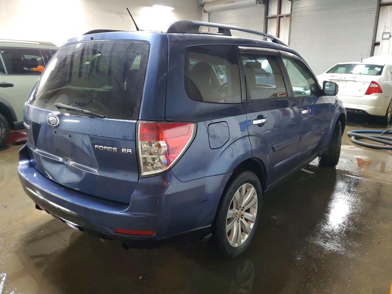 2011 SUBARU FORESTER 2.5X PREMIUM photo 3