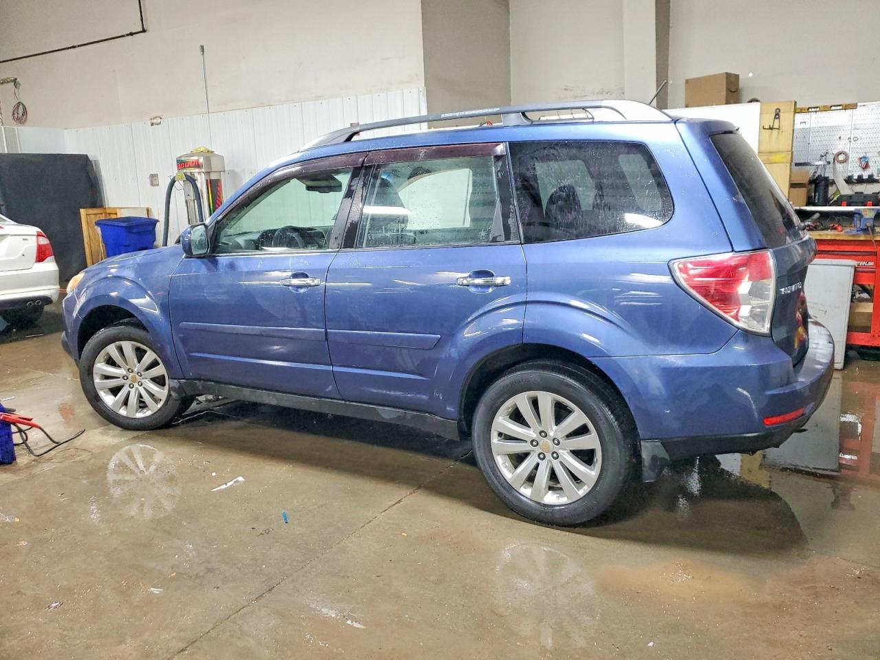 2011 SUBARU FORESTER 2.5X PREMIUM photo 2