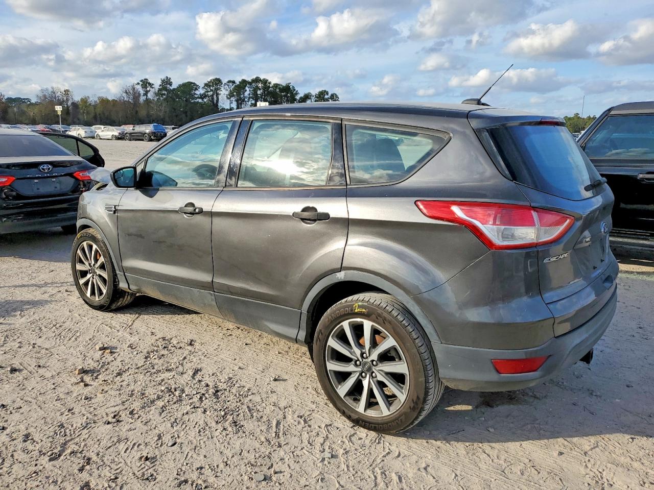 2015 FORD ESCAPE S photo 3