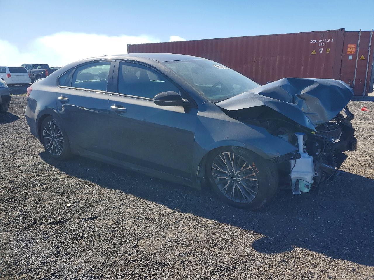 2023 KIA FORTE GT LINE photo 4