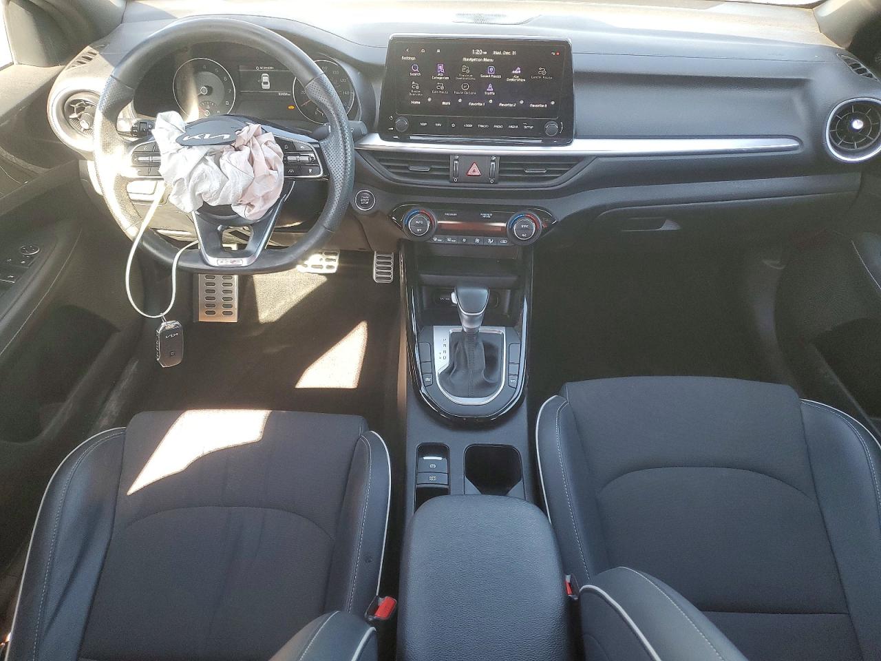 2023 KIA FORTE GT LINE photo 8