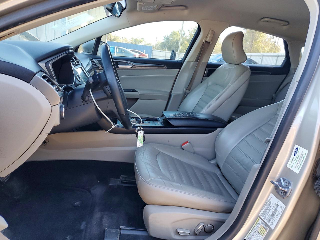 2017 FORD FUSION SE photo 7