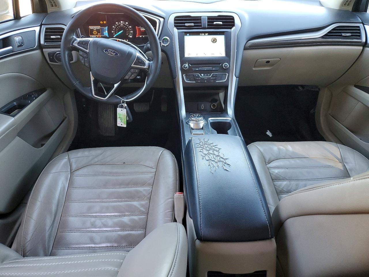 2017 FORD FUSION SE photo 8