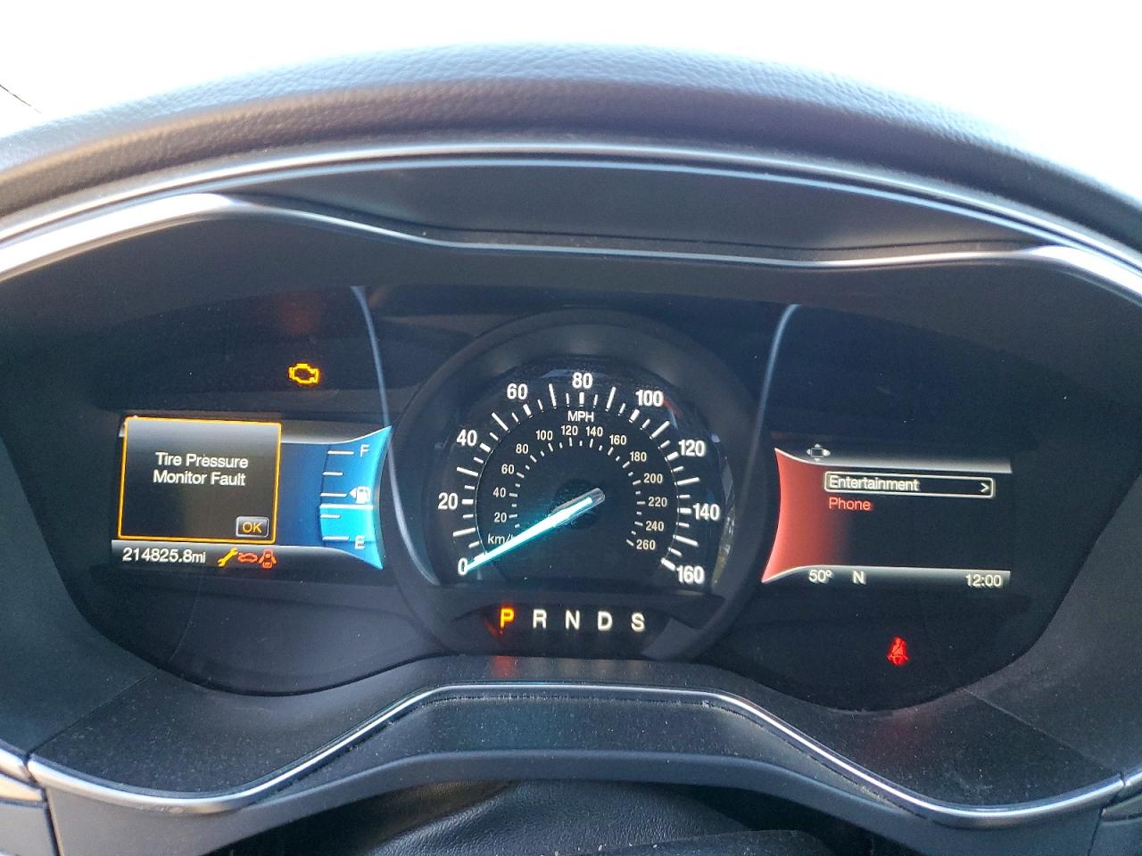 2017 FORD FUSION SE photo 9