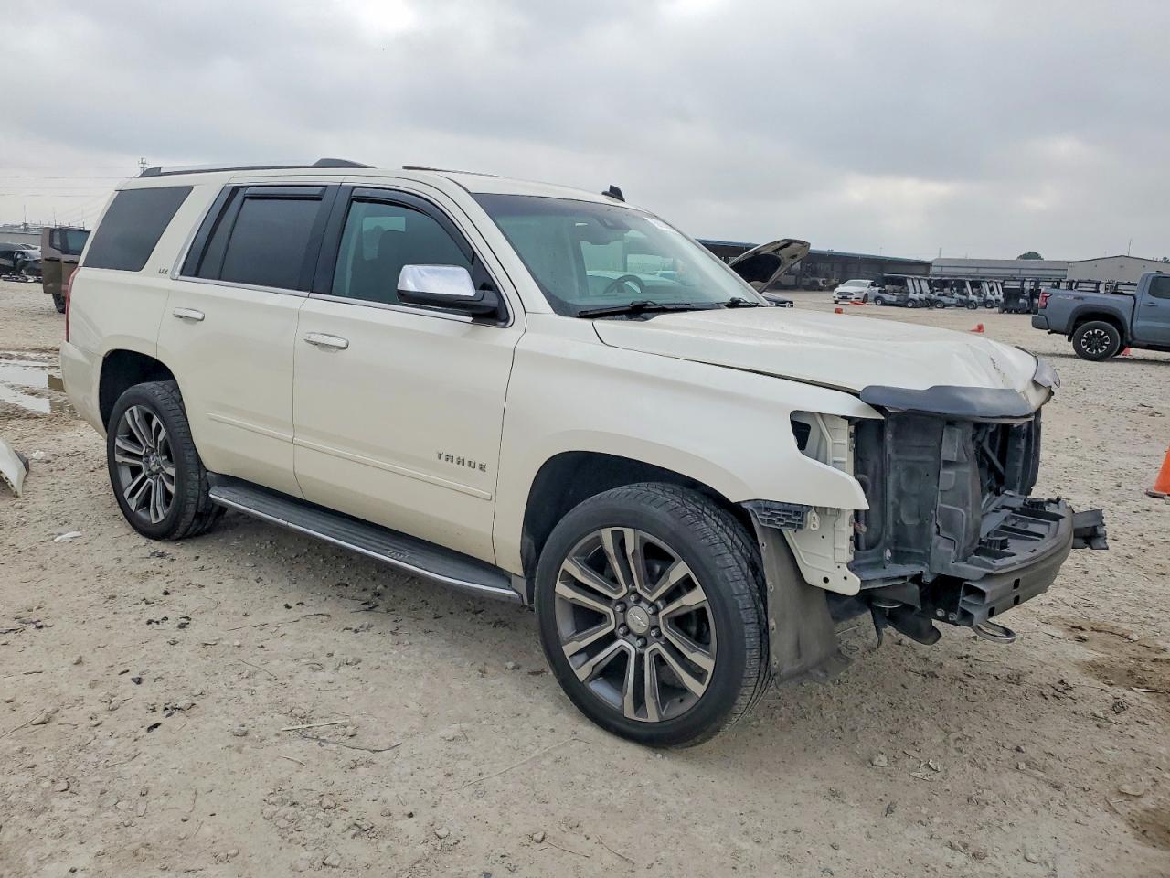 2015 CHEVROLET TAHOE K1500 LTZ photo 4