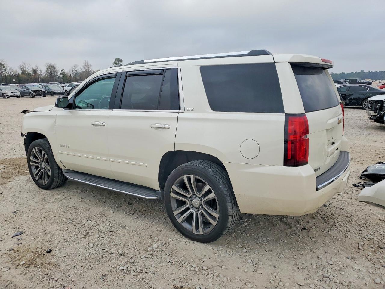 2015 CHEVROLET TAHOE K1500 LTZ photo 2