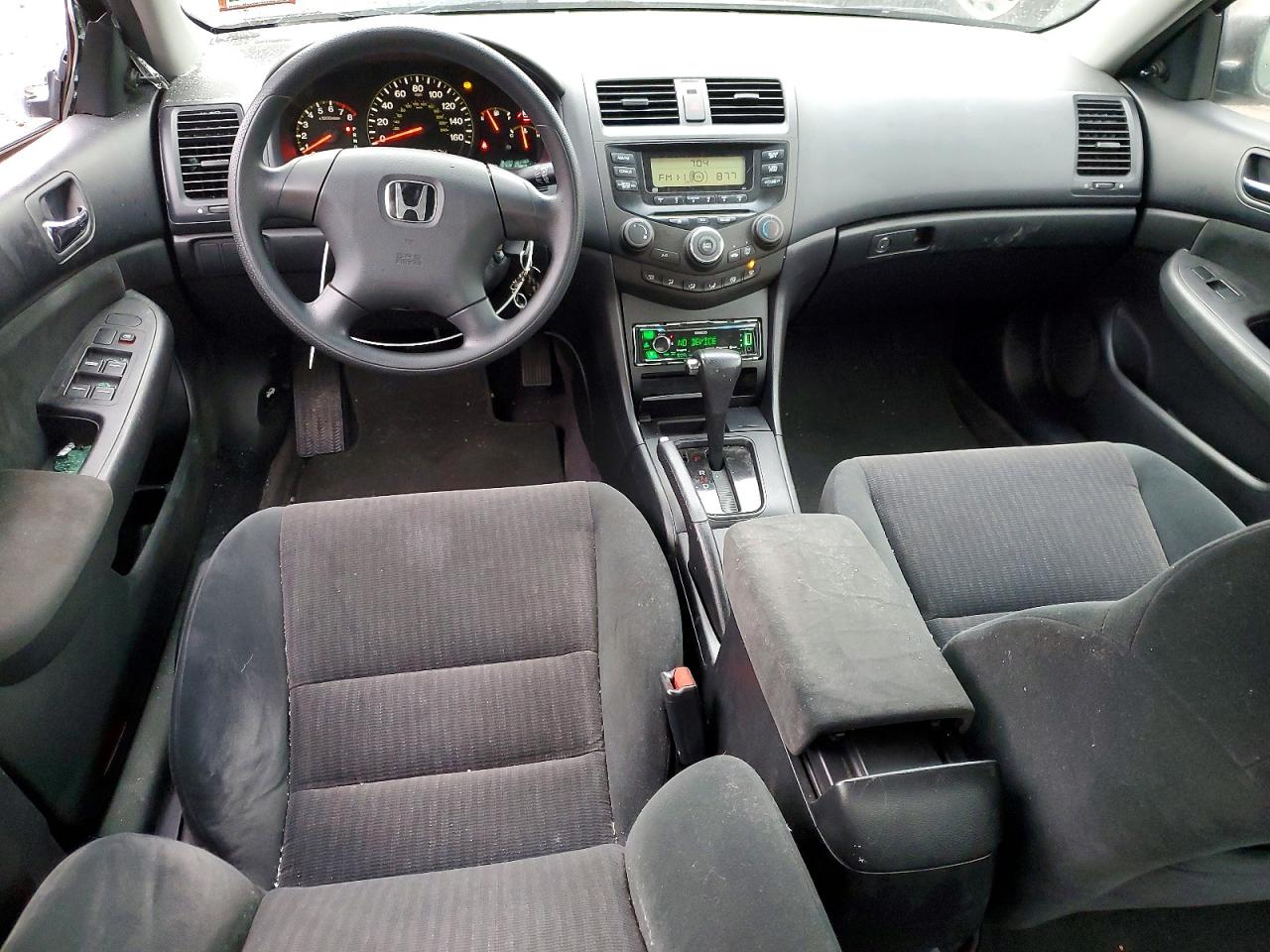 2005 HONDA ACCORD DX photo 22