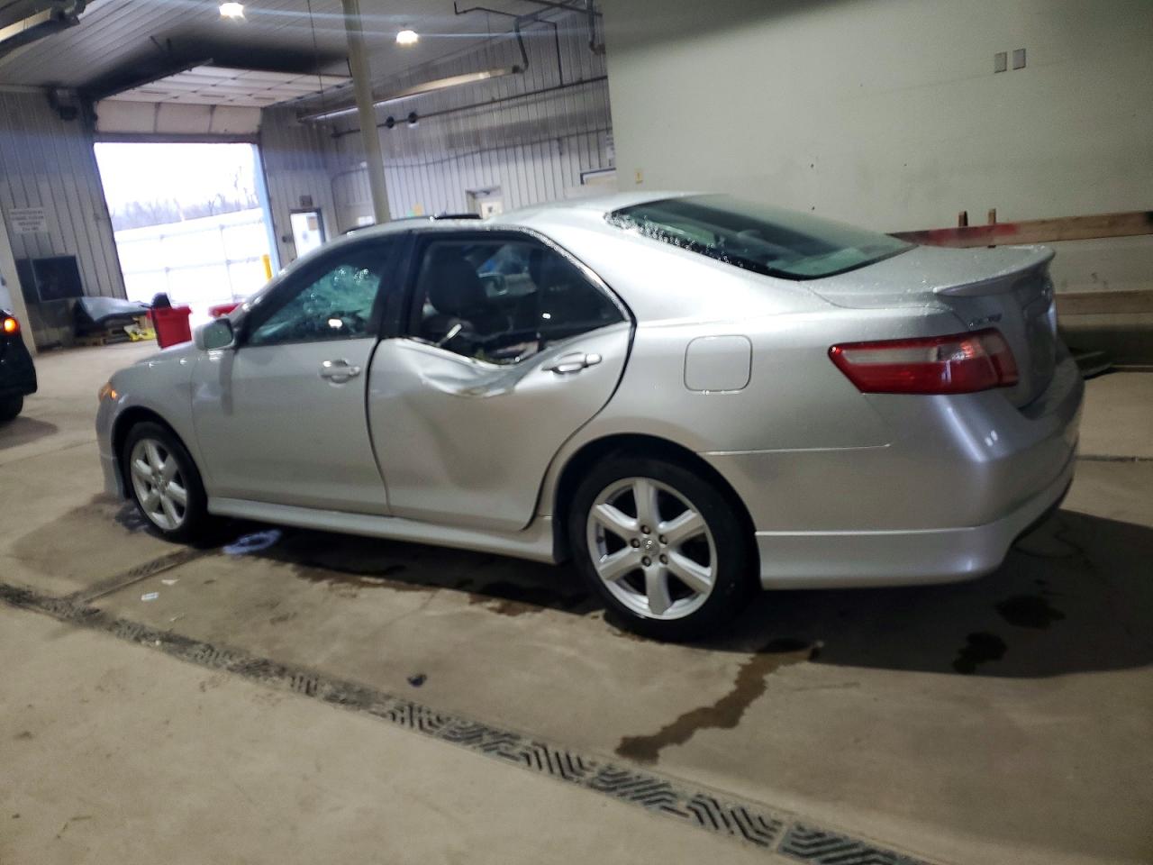 2007 TOYOTA CAMRY LE photo 2