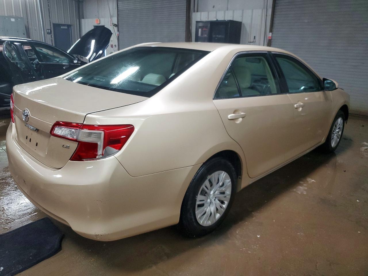 2012 TOYOTA CAMRY BASE photo 3