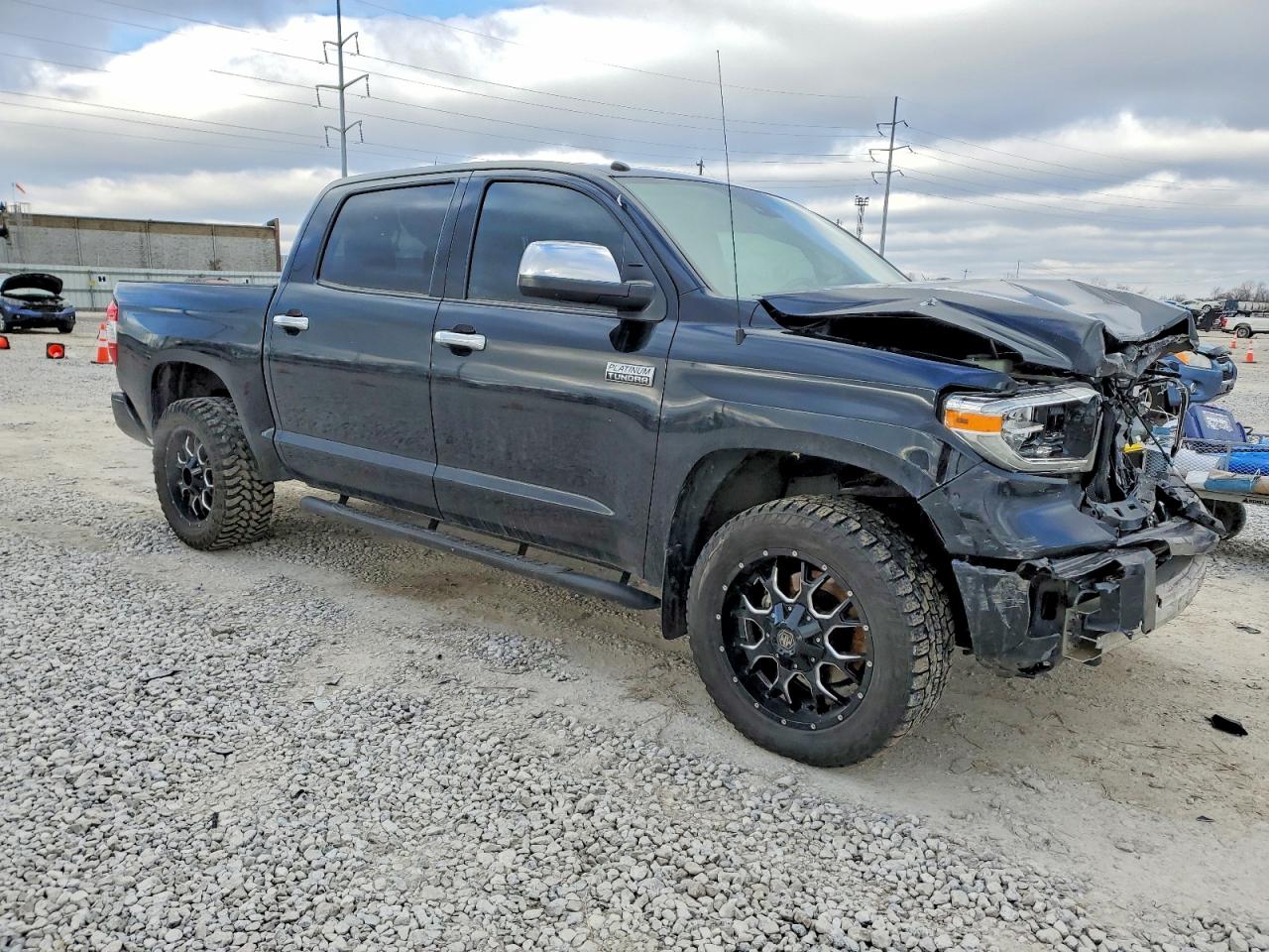 2018 TOYOTA TUNDRA PLATINUM photo 7