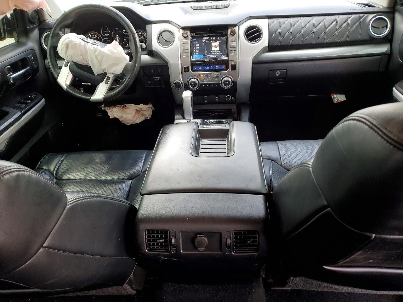 2018 TOYOTA TUNDRA PLATINUM photo 15