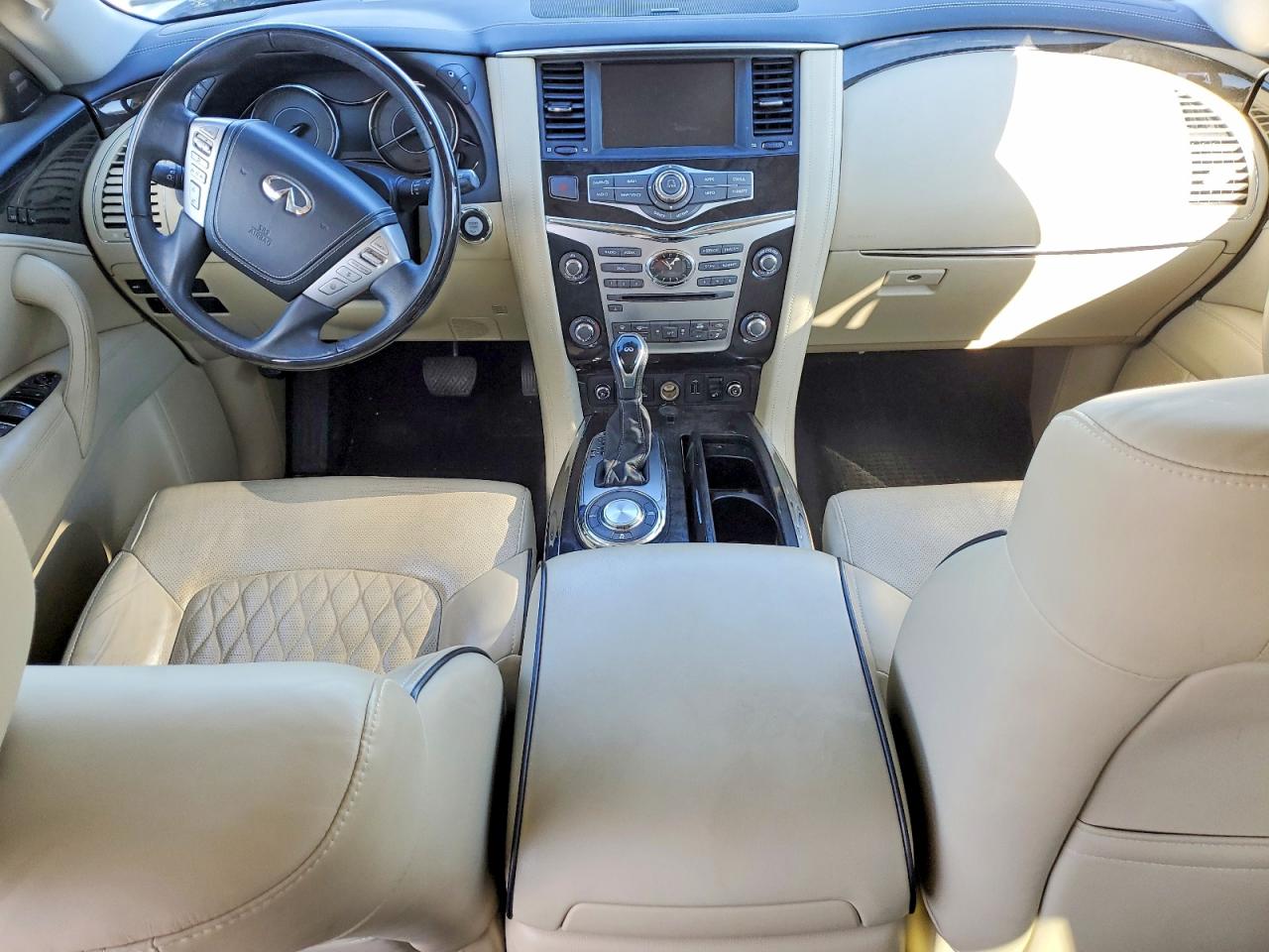 2019 INFINITI QX80 LUXE photo 8