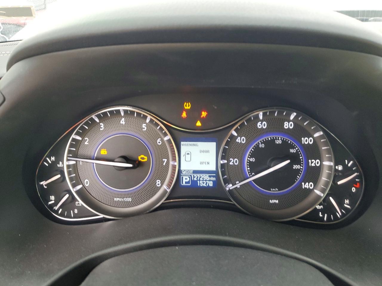 2019 INFINITI QX80 LUXE photo 9