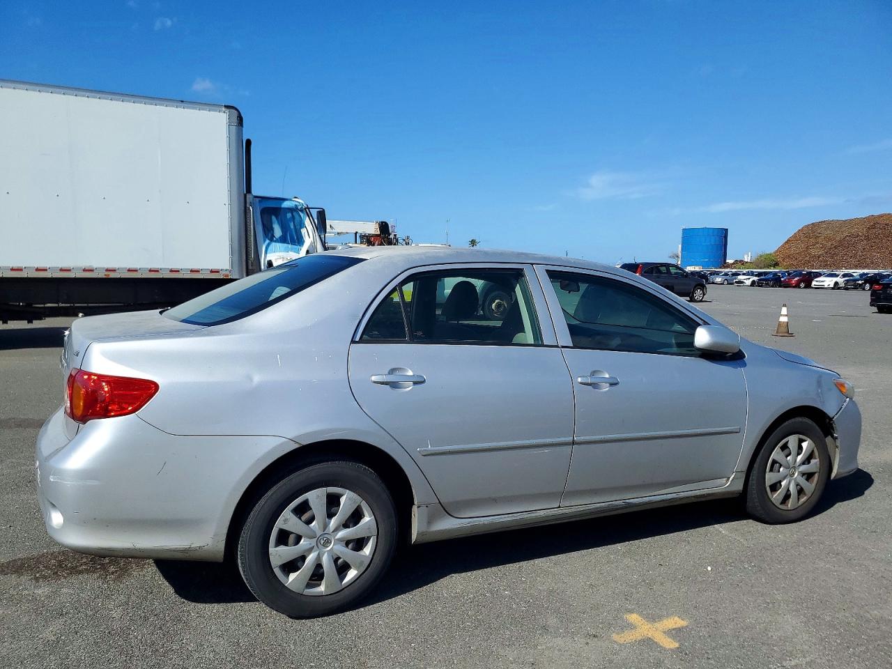 2010 TOYOTA COROLLA BASE photo 3