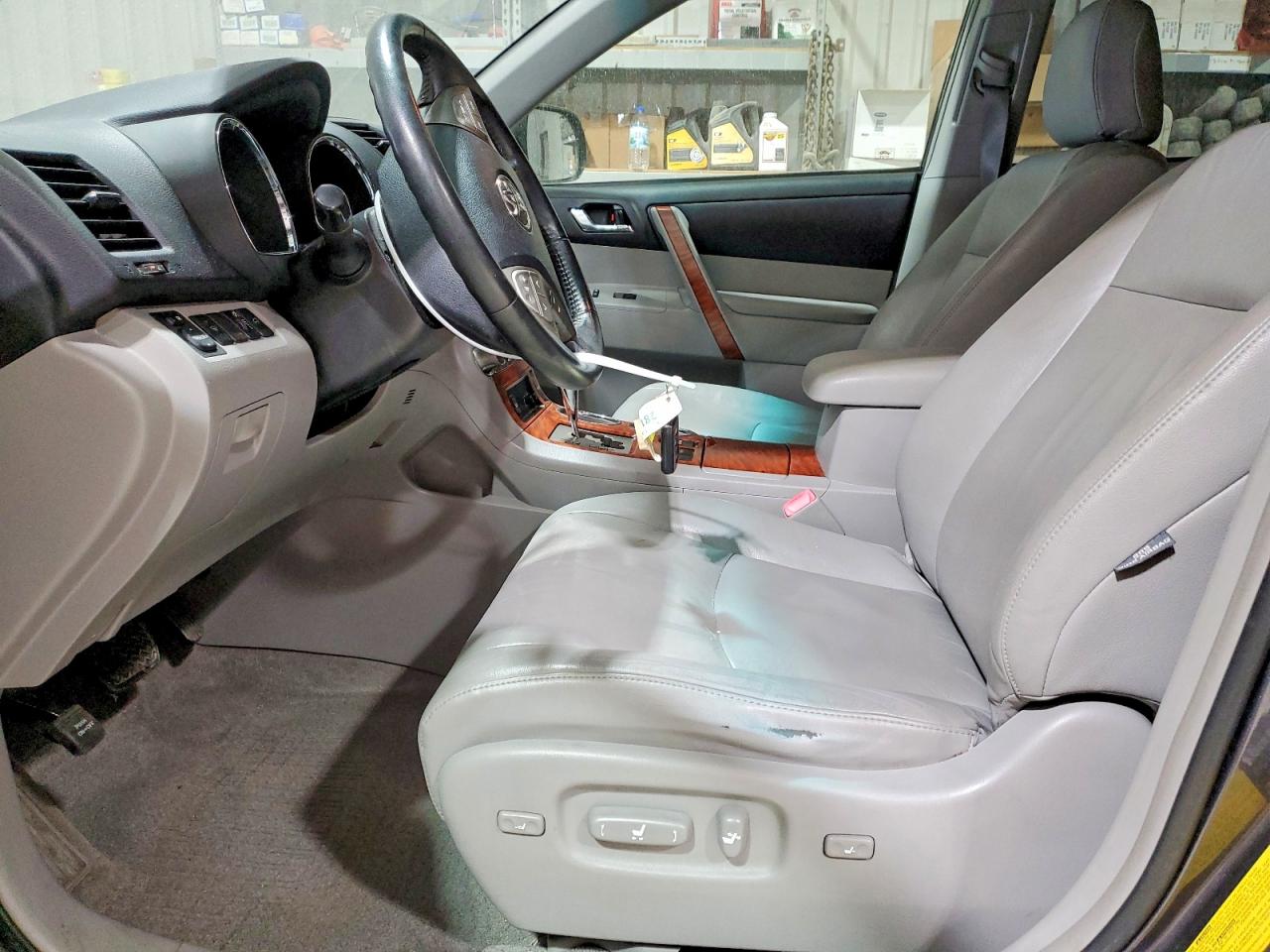 2009 TOYOTA HIGHLANDER LIMITED photo 7