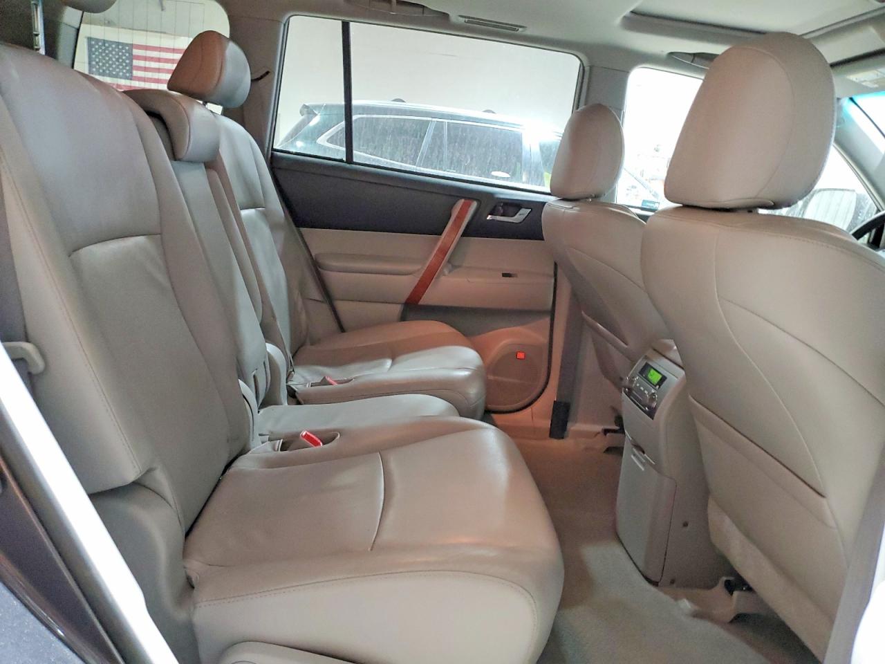 2009 TOYOTA HIGHLANDER LIMITED photo 11