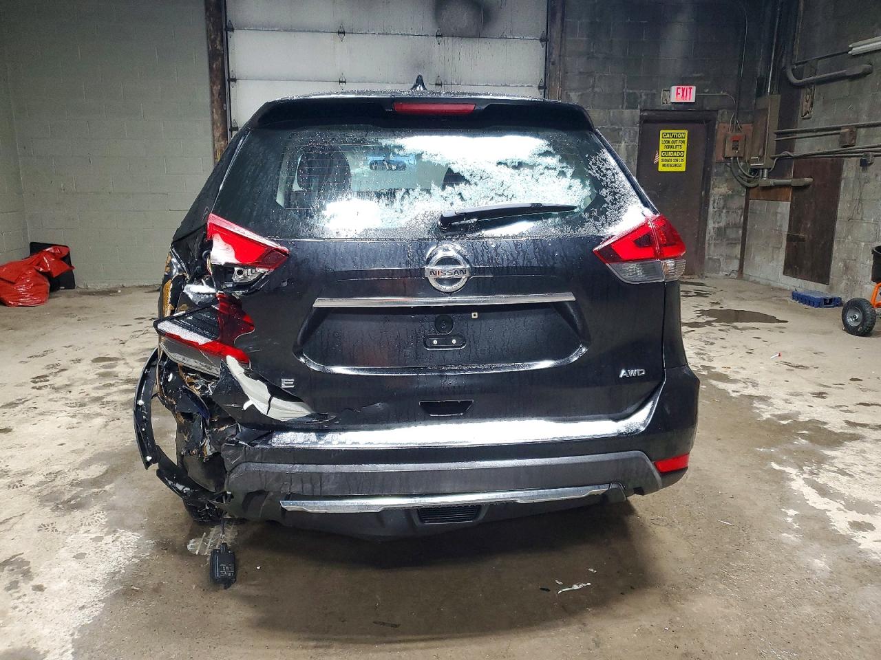 2018 NISSAN ROGUE S photo 6