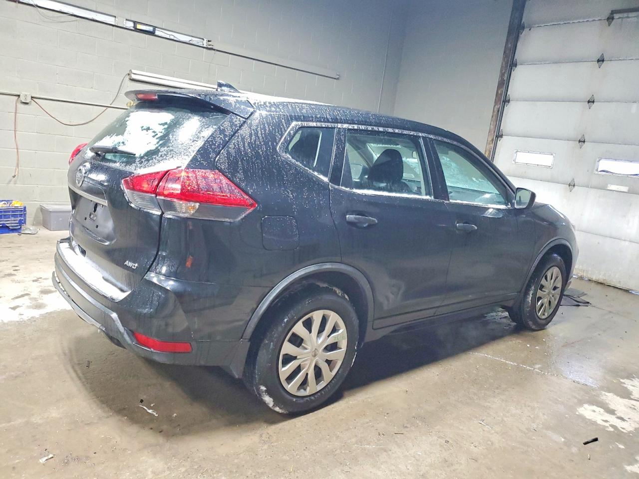2018 NISSAN ROGUE S photo 3
