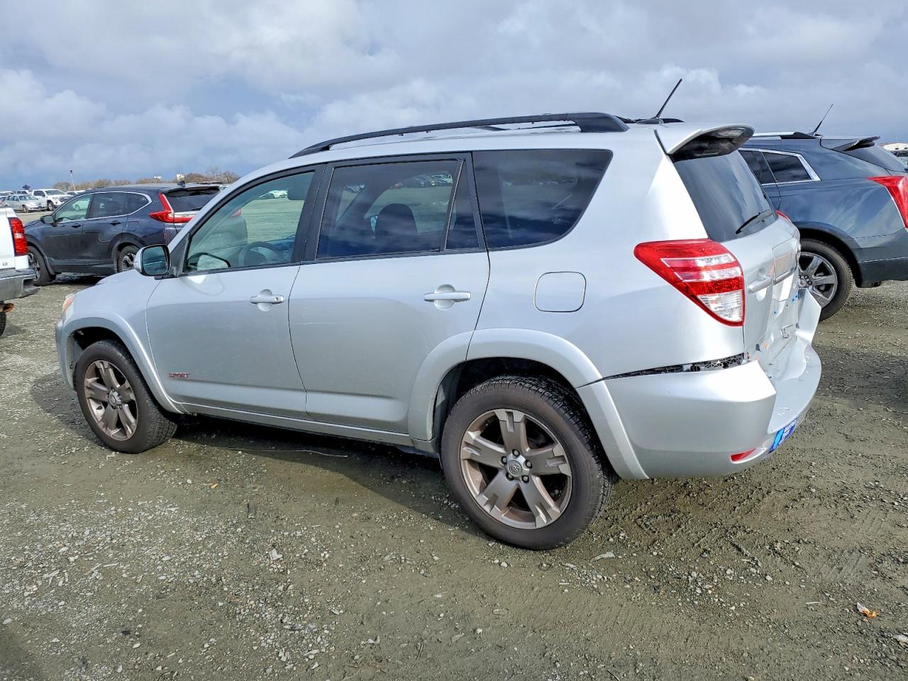 2011 TOYOTA RAV4 SPORT photo 2