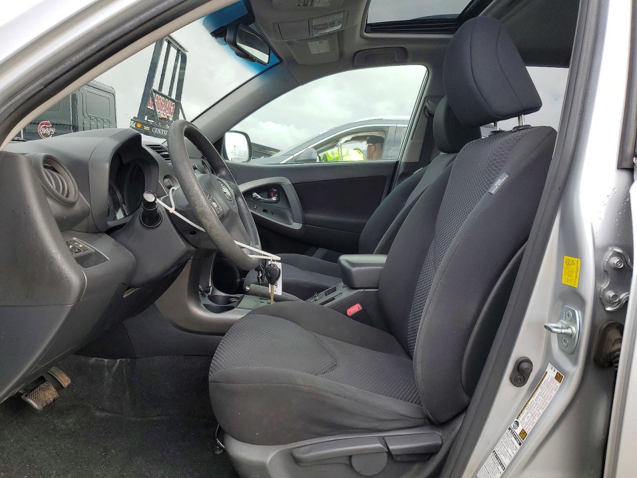 2011 TOYOTA RAV4 SPORT photo 7