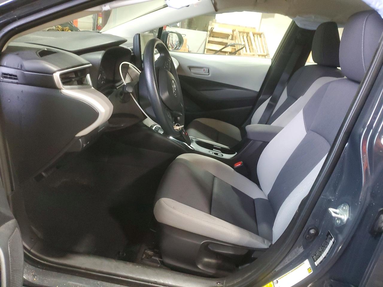 2024 TOYOTA COROLLA LE photo 13